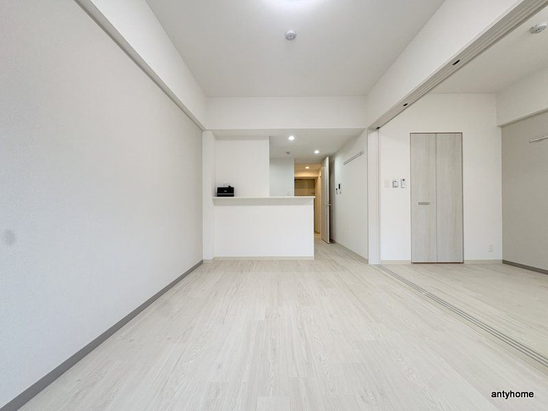 アストラルグラミ阿倍野　仲介手数料無料の居間・リビング