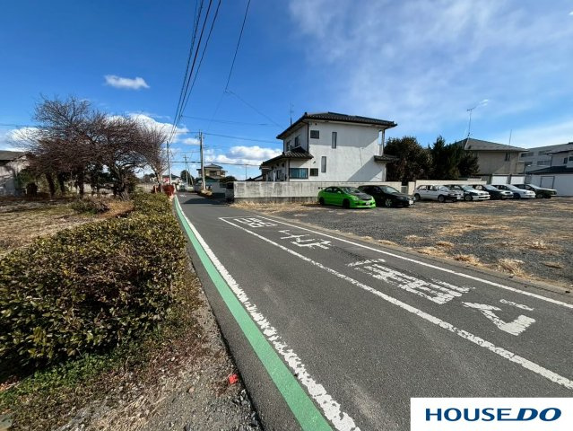 中古戸建　足利市高松町　の前面道路含む現地写真