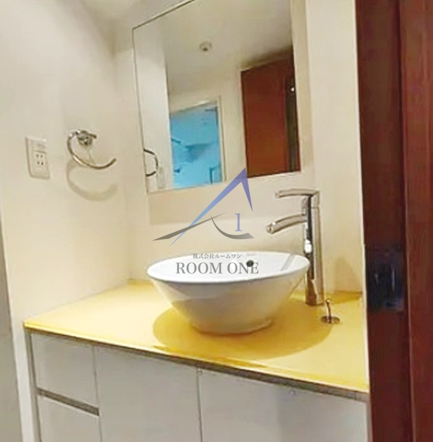 日神デュオステージ板橋駅前の洗面所|独立洗面台です。