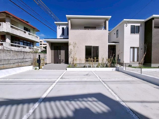 ハートフルタウン沖縄市知花　A号棟の駐車場