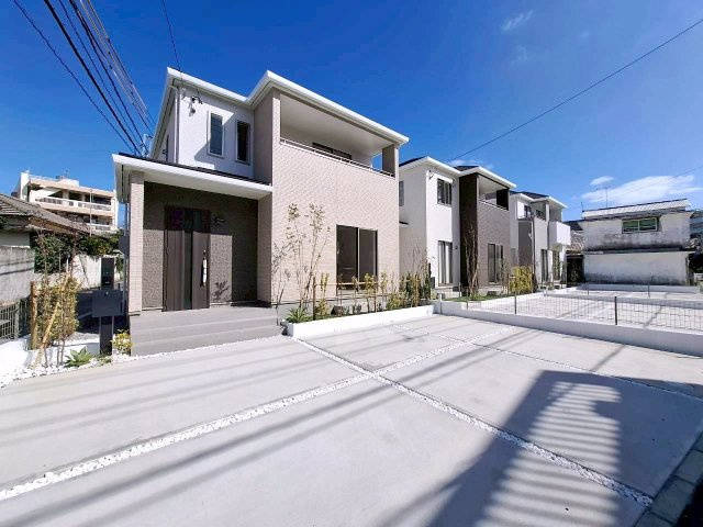 ハートフルタウン沖縄市知花　A号棟の外観|駐車並列3台可能