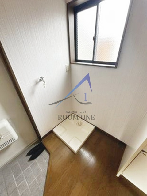 サニーフラットEの設備|洗濯機置場です。