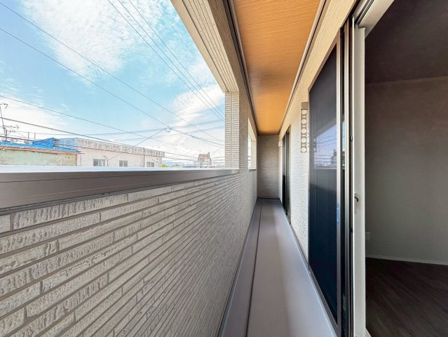 新築戸建　瑞穂市穂積　全2区画分譲のバルコニー|バルコニーは南向きで洗濯物もよく乾きます！