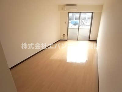 【寝室】 | シルフィード(SYLPHIDE) | ゆとりの広さです