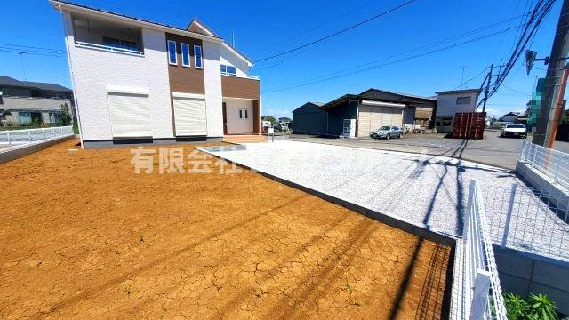 熊谷市中恩田　新築住宅（土地広々１１８坪超）の前面道路含む現地写真