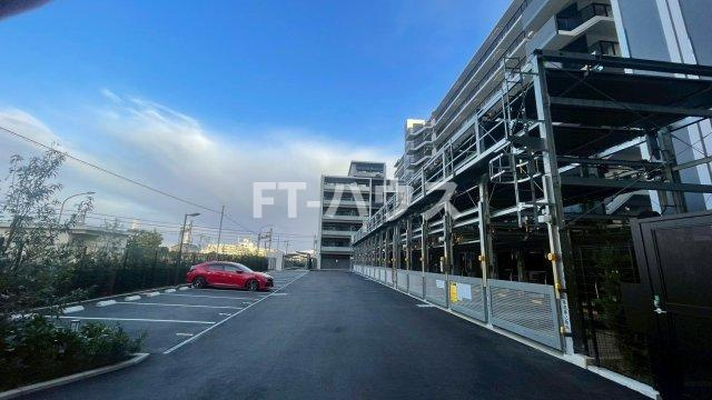 スカイグランデ津田沼の駐車場