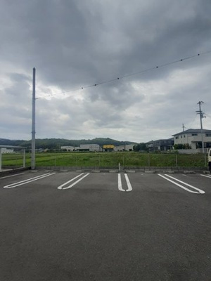 【駐車場】 | エトワールアソカＢ | 駐車場に車を止められます