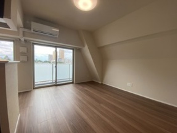 【居間・リビング】