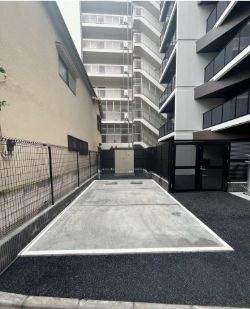 【駐車場】 | LUMEED南千住 | 駐車場があるので、車を買う予定の方も安心です