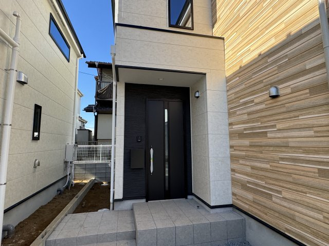 流山市三輪野山１丁目新築戸建（三輪野山８期）のエントランス|エントランス・玄関ポーチ