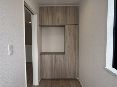 【居間・リビング】 | 沖縄市東（全3棟） | ※同仕様写真です