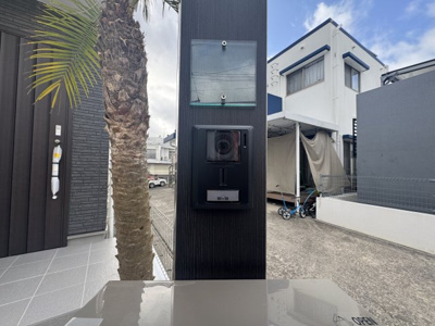 【居間・リビング】 | 沖縄市東（全3棟） | ※同仕様写真です