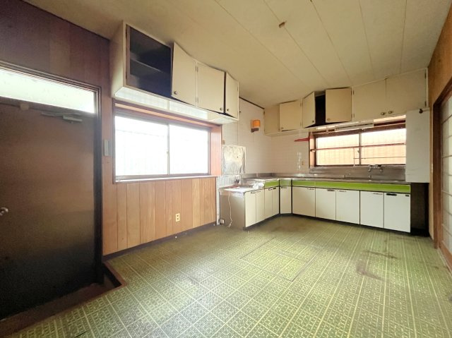 櫟野戸建ての居間・リビング