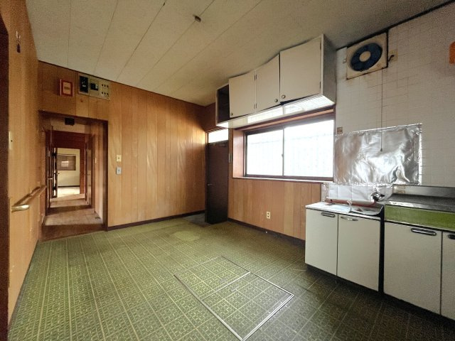 櫟野戸建てのロビー