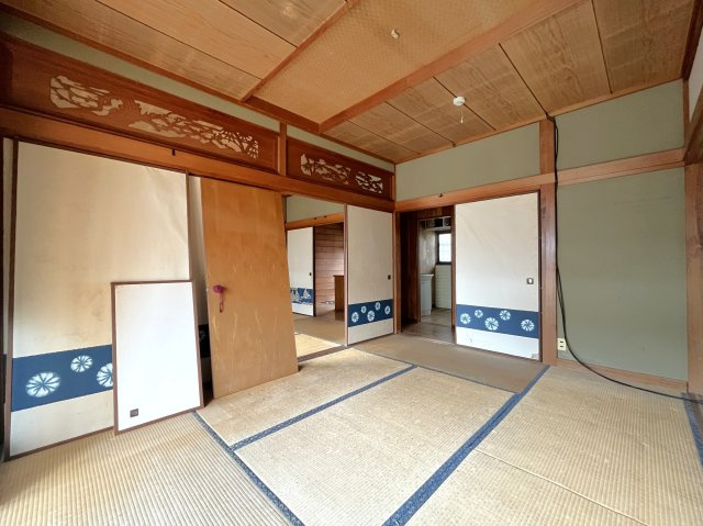 櫟野戸建ての和室