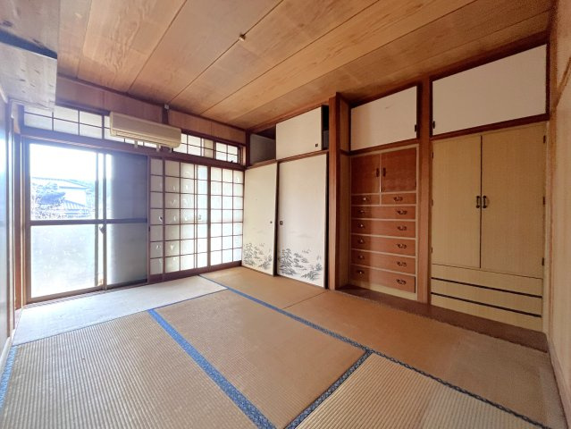 櫟野戸建ての収納