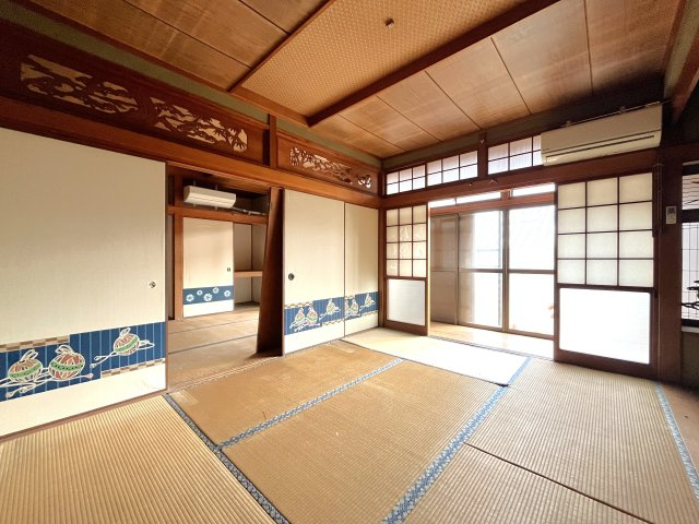 櫟野戸建ての和室