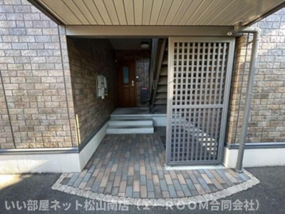 【エントランス】 | セジュール石井　C棟