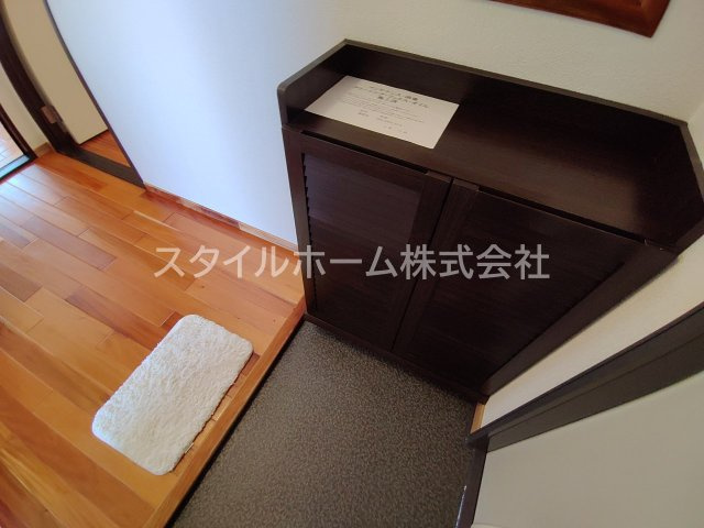 ユトリロ一色町　Bの玄関|同建物内別部屋の写真です。