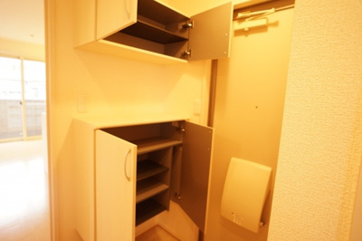 【玄関】 | ローズガーデンＡ