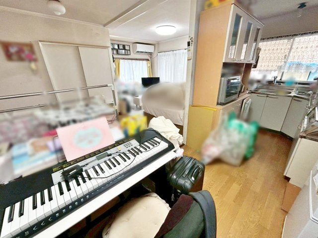 中古戸建　上矢田町岩田の居間・リビング