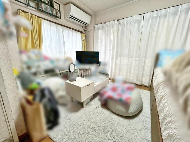 中古戸建　上矢田町岩田の居間・リビング