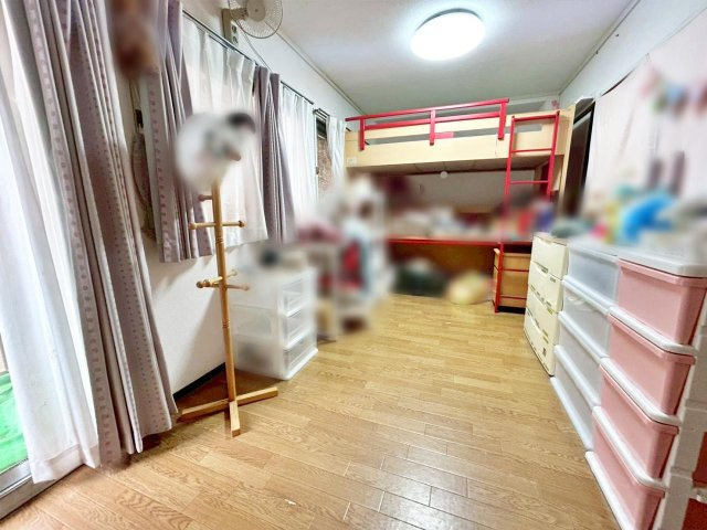 中古戸建　上矢田町岩田の洋室