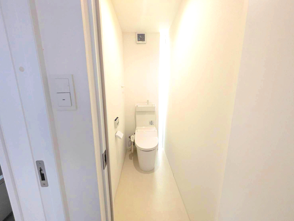 北土居の中古戸建　松山市北土居のトイレ|清潔感のあるトイレです