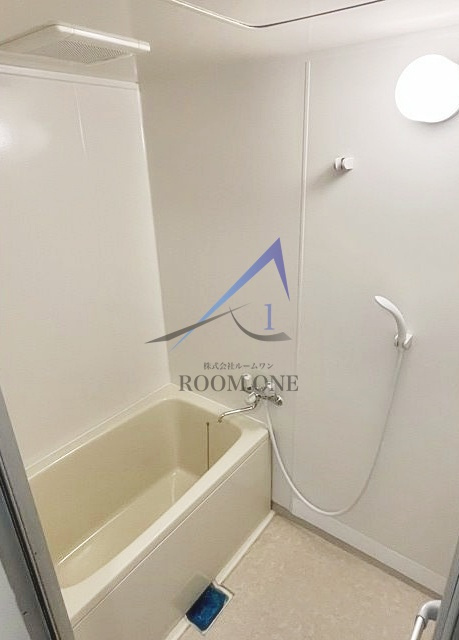 メゾン渡辺の浴室|お風呂です。