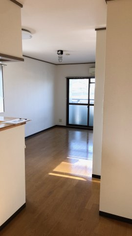 バ－クレイコ－ポの居間・リビング|イメージになります。