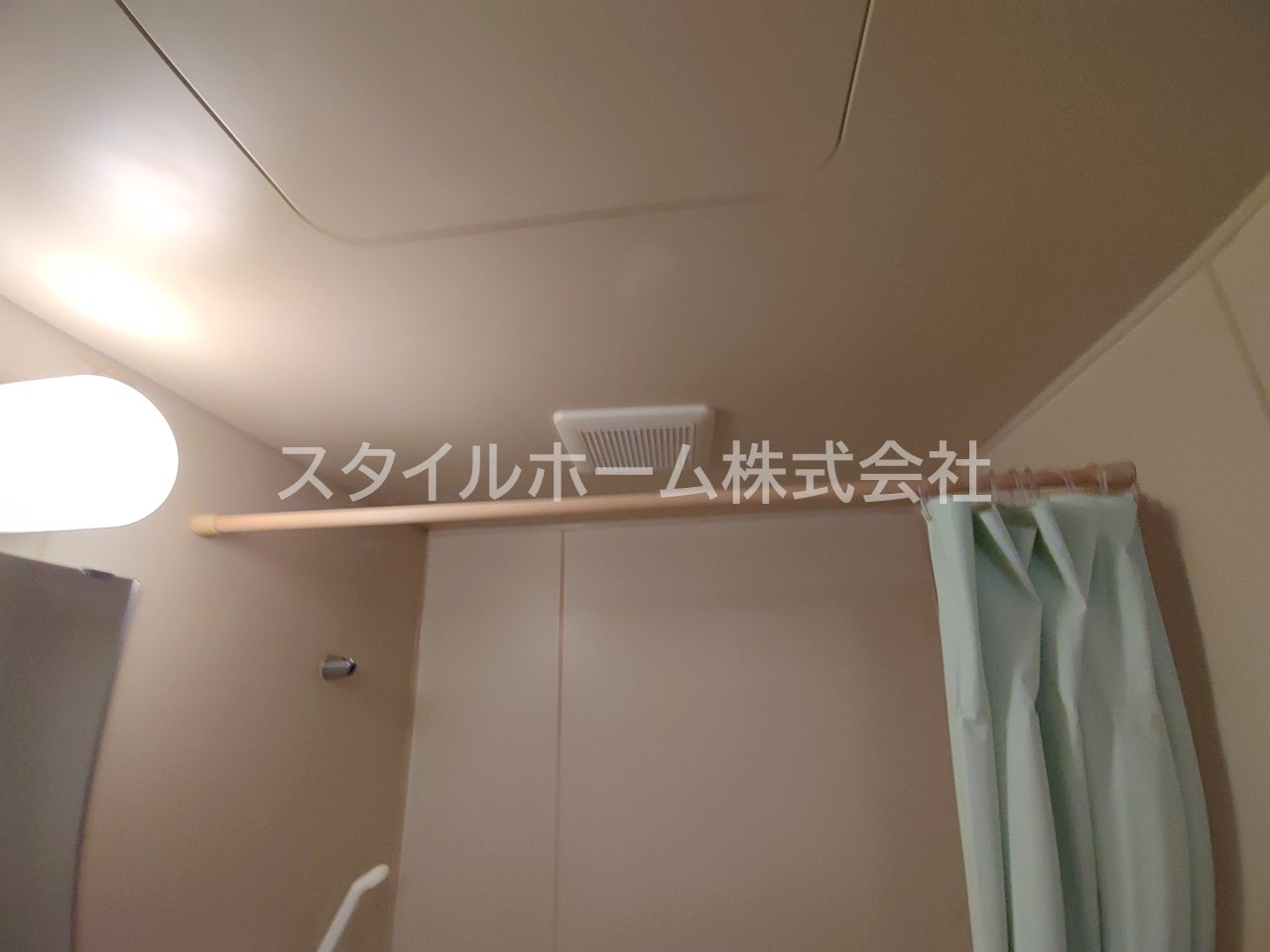 ユトリロ草間の内装|別部屋写真です。