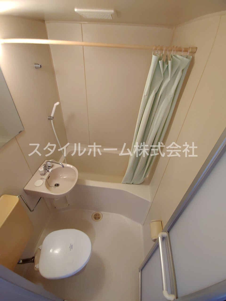 ユトリロ草間の浴室|別部屋写真です。