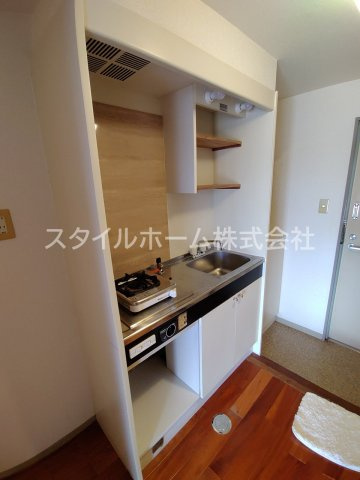 ユトリロ草間のキッチン|別部屋写真です。