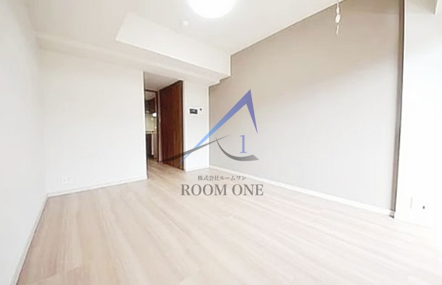 ＴＡＴＳＵＭＩスカイガーデンテラスの居間・リビング|洋室のお部屋です。