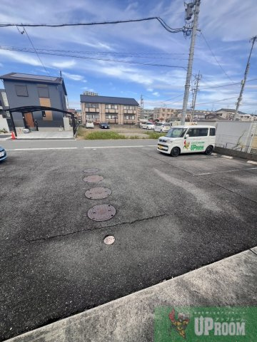 寄京南ハイツの駐車場