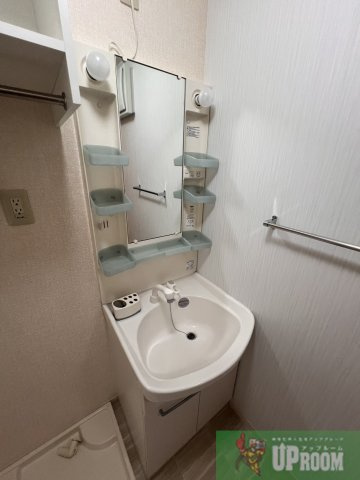 寄京南ハイツの洗面所