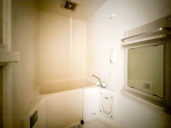 I・Sビルの浴室|コンパクトで使いやすいお風呂です