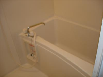 J・シーダ花園の浴室