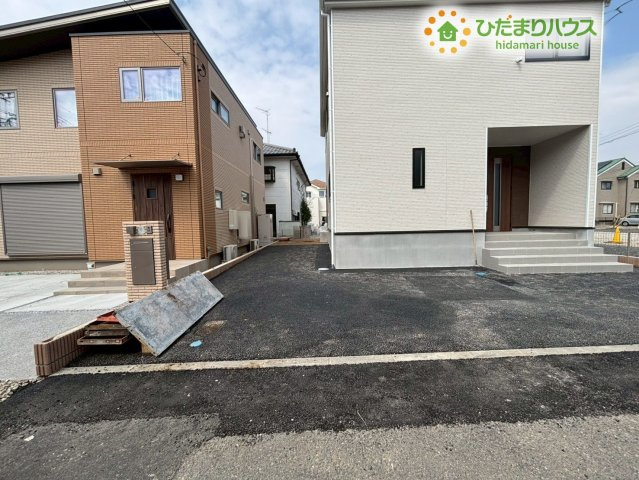 鴻巣市箕田第9　新築戸建　クレイドル01の駐車場