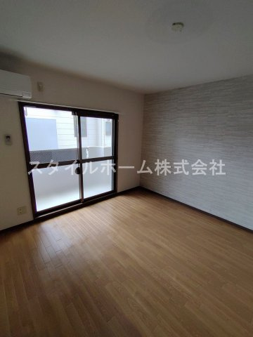 ドゥ　プレジールの居間・リビング