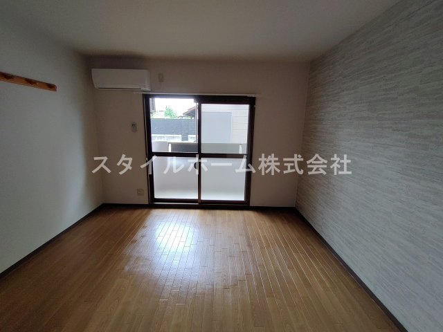 ドゥ　プレジールの居間・リビング