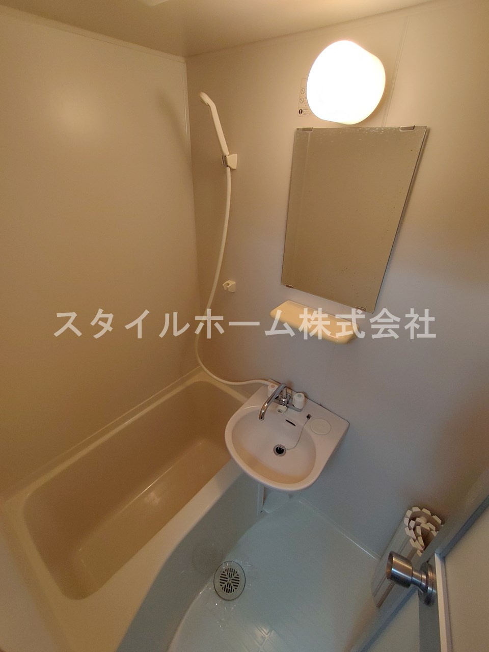 ドゥ　プレジールの浴室