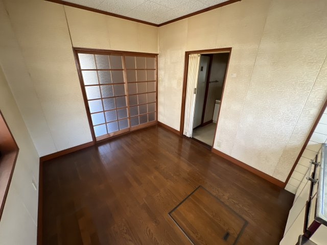 井上ハイツの居間・リビング