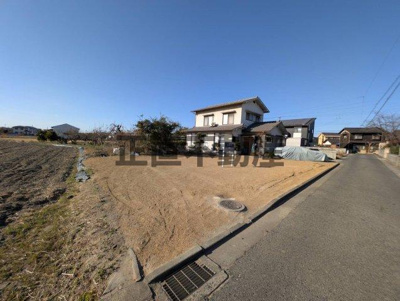 【外観】 | 中畝10丁目♪東側道路♪建築条件なし♪お好きなとこで建築可♪ | 東側が前面道路となります。南側は畑のため、日当たり良好です。