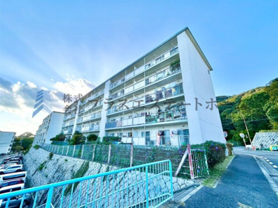 【外観】 | 須磨一ノ谷グリーンハイツH棟 | 5階建ての1階部分♪