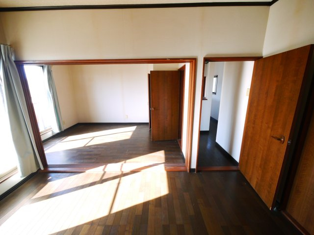 大網白里市北今泉　中古戸建の洋室|白里海岸まで徒歩約12分敷地約69坪 5LDK対面式システムキッチン並列2台可能自然豊かな静かな環境