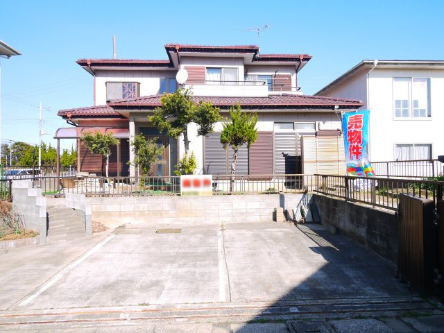 大網白里市北今泉　中古戸建の駐車場|白里海岸まで徒歩約12分敷地約69坪 5LDK対面式システムキッチン並列2台可能自然豊かな静かな環境