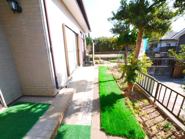 大網白里市北今泉　中古戸建の庭|白里海岸まで徒歩約12分敷地約69坪 5LDK対面式システムキッチン並列2台可能自然豊かな静かな環境
