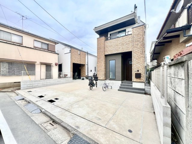 世田谷区桜1丁目  中古戸建の前面道路含む現地写真|2026.03.02撮影

現地ご見学希望・資料請求などお気軽にお問い合わせ下さい！
03-5990-5201