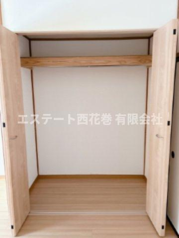 西大通り1丁目　伊藤貸家の収納|北側7帖洋室のクローゼット